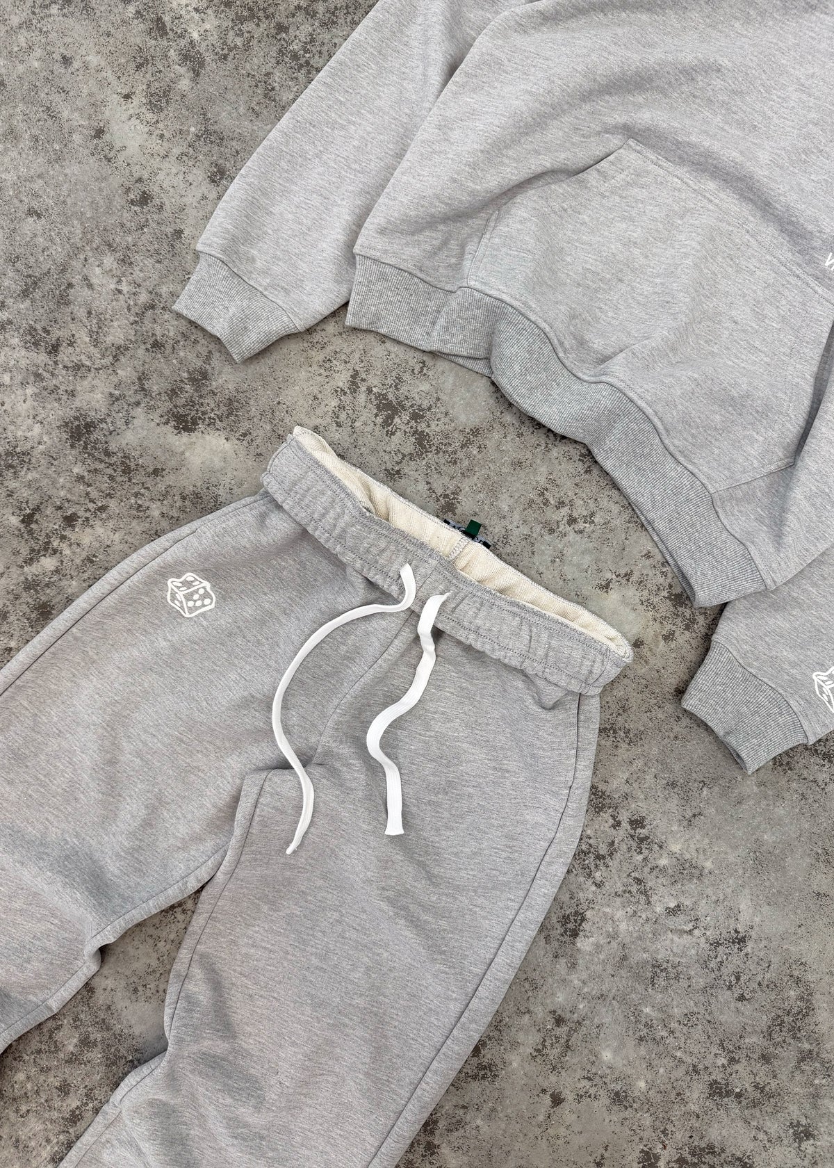 BASIC JOGGERS - GREY